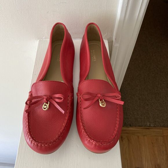 Michael Kors Sutton Moc Red Leather Loafers Flats Shoes Size 9.5M  New - Picture 1 of 14